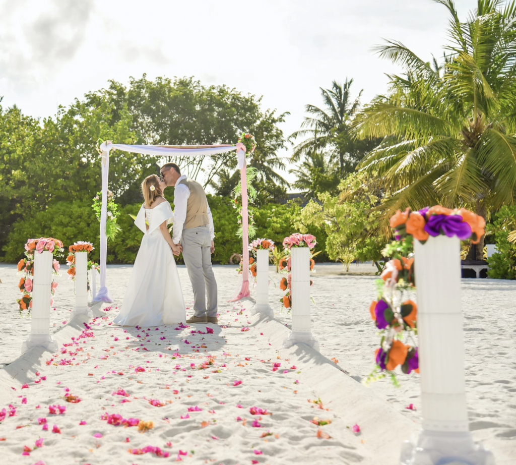 Dream Weddings in Paradise Island Resort & Spa – Maldives Virtual Tour